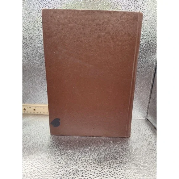 The Giant Book of Essential Knowledge The Practical‎ self educator